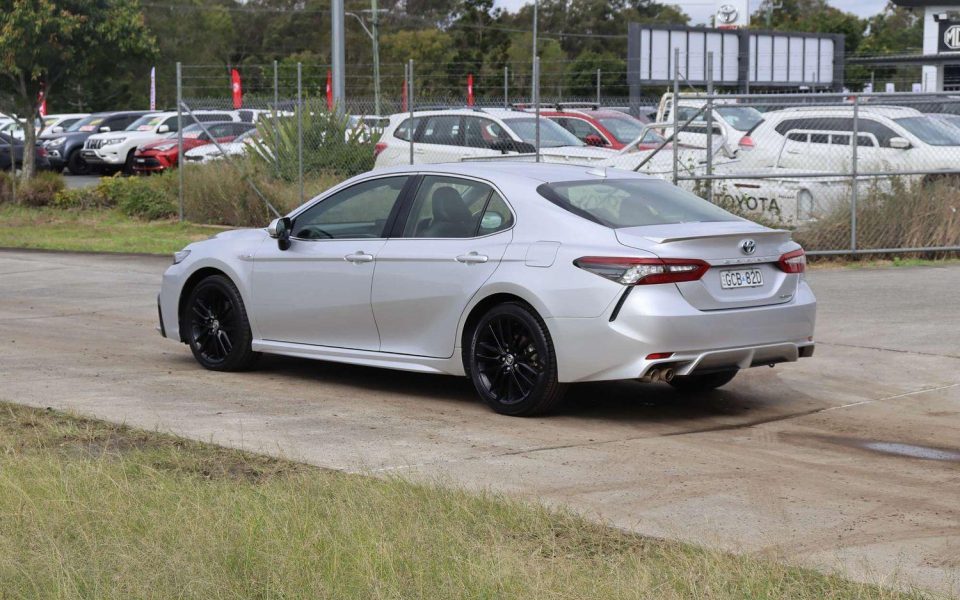 2021 Toyota Camry Hybrid SX