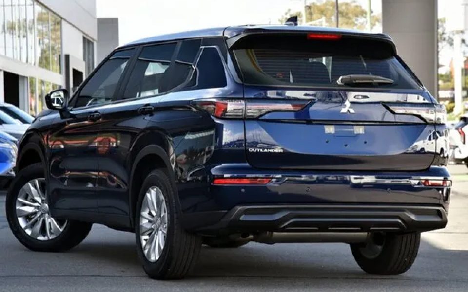 2025 Mitsubishi Outlander ZM MY25 ES 2WD Cosmic Blue 8 Speed Constant Variable Wagon