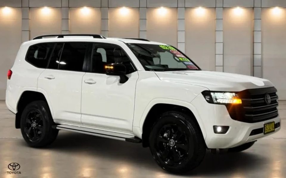 2024 Toyota Landcruiser GXL