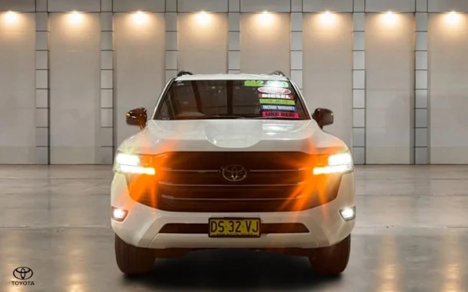 2024 Toyota Landcruiser GXL