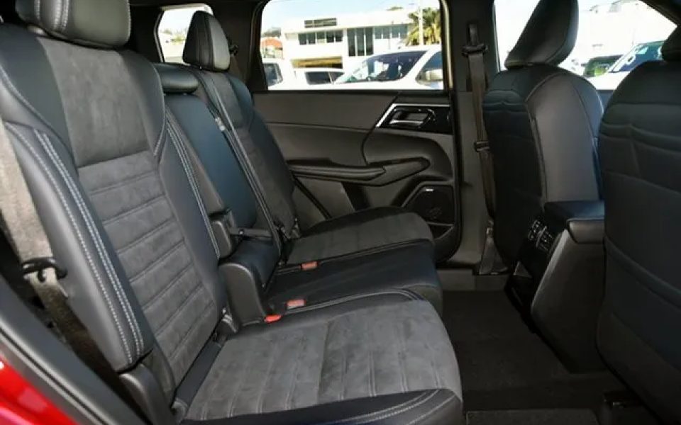 2026 Mitsubishi Outlander ZM MY26 Black Edition 2WD Red Diamond 8 Speed Constant Variable Wagon