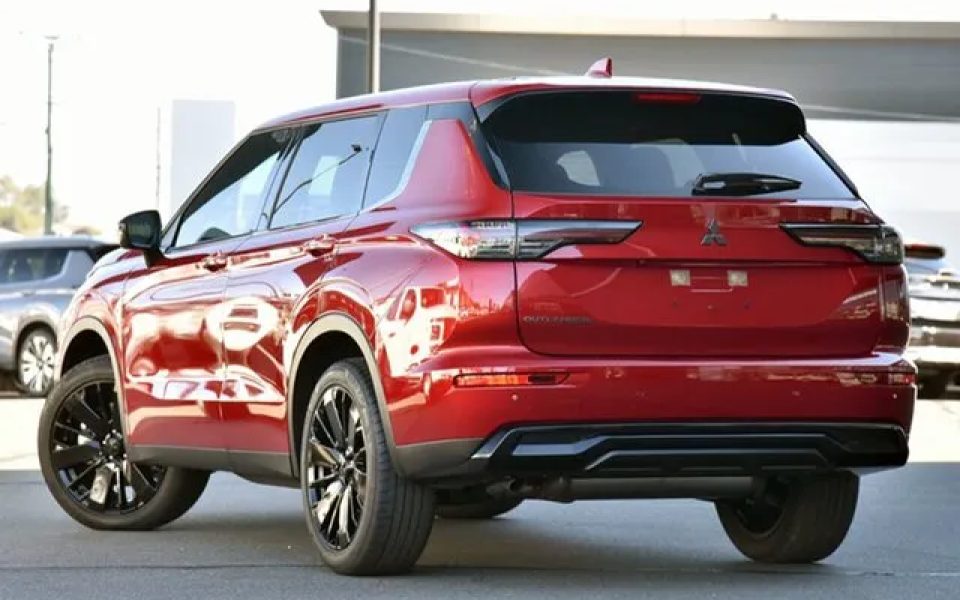 2026 Mitsubishi Outlander ZM MY26 Black Edition 2WD Red Diamond 8 Speed Constant Variable Wagon