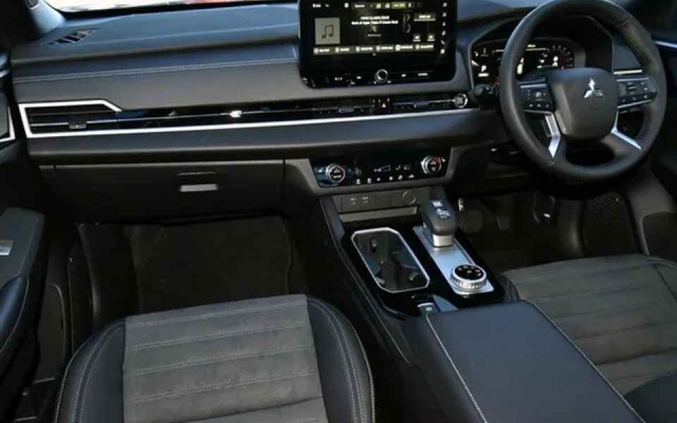 2026 Mitsubishi Outlander ZM MY26 Black Edition 2WD Red Diamond 8 Speed Constant Variable Wagon