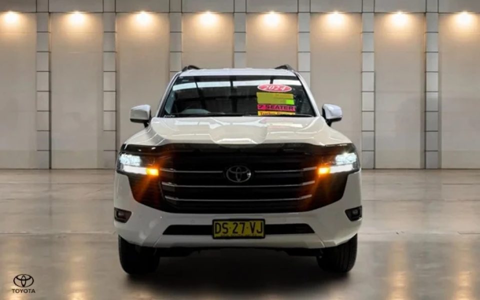 2024 Toyota Landcruiser GXL