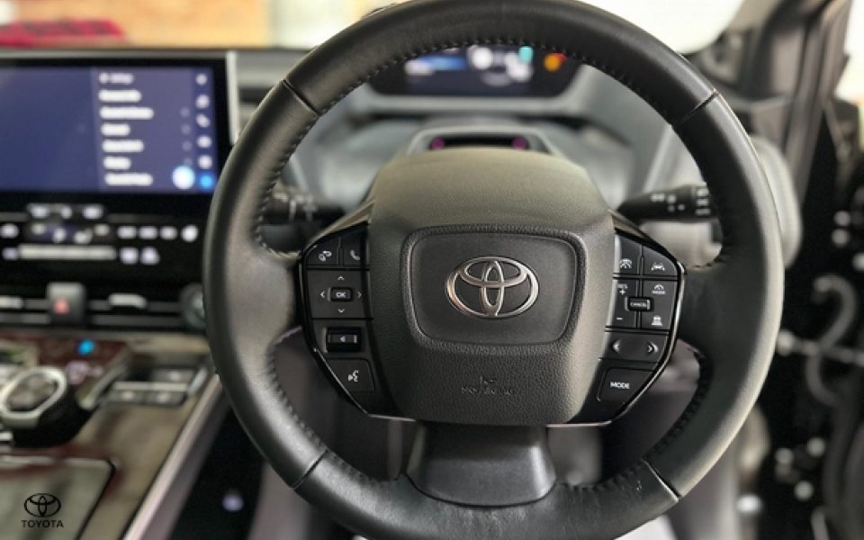 2024 Toyota bZ4X Base