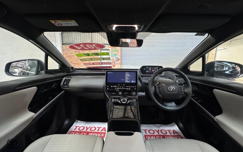 2024 Toyota bZ4X Base