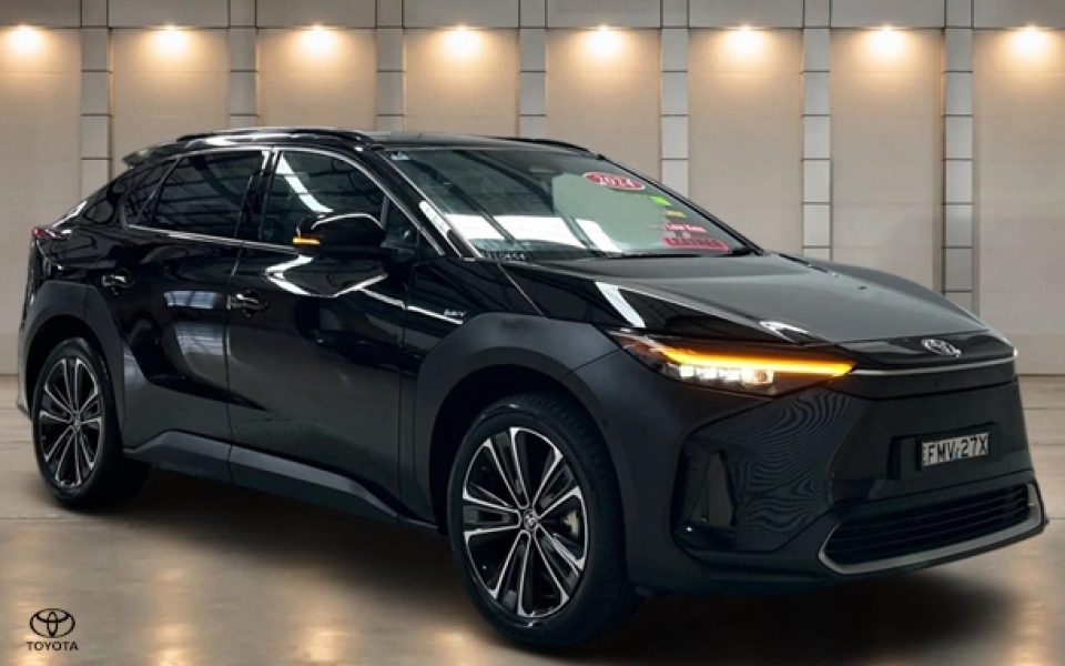 2024 Toyota bZ4X Base