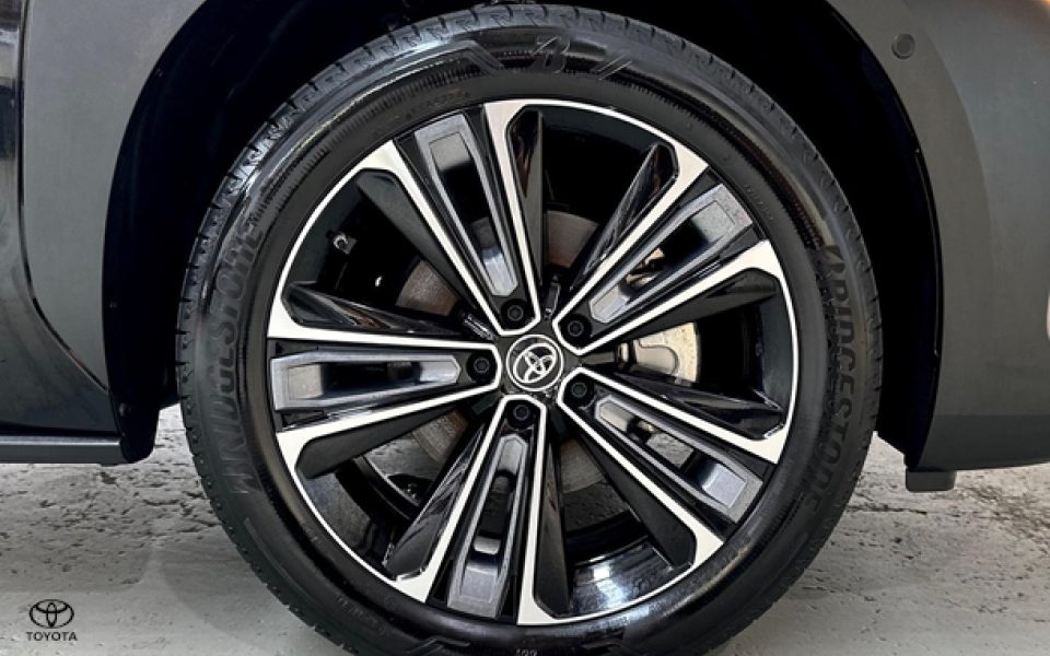 2024 Toyota bZ4X Base