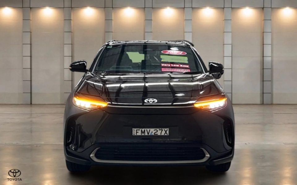 2024 Toyota bZ4X Base