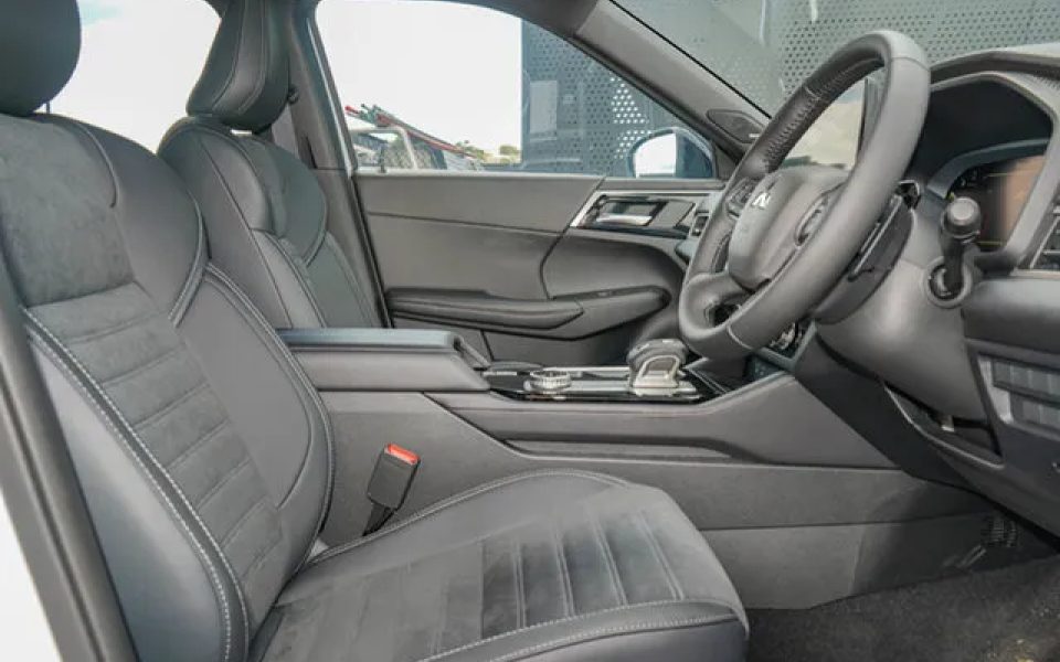 2026 Mitsubishi Outlander ZM MY26 Black Edition 2WD White Diamond 8 Speed Constant Variable Wagon
