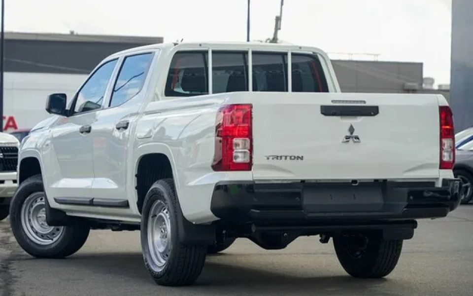 2026 Mitsubishi Triton MV MY26 GLX Pick-up Double Cab 4x2 White 6 Speed Sports Automatic Utility