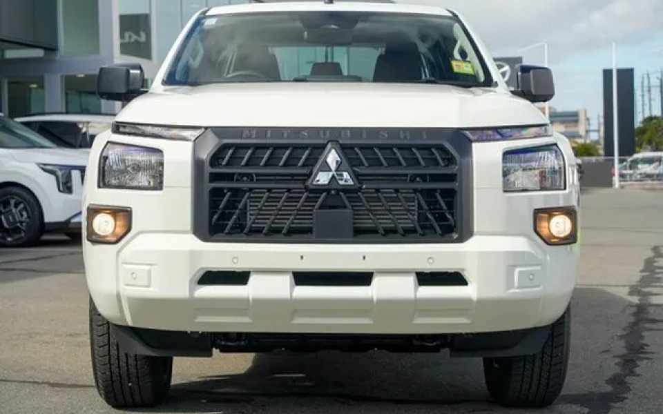 2026 Mitsubishi Triton MV MY26 GLX Pick-up Double Cab 4x2 White 6 Speed Sports Automatic Utility