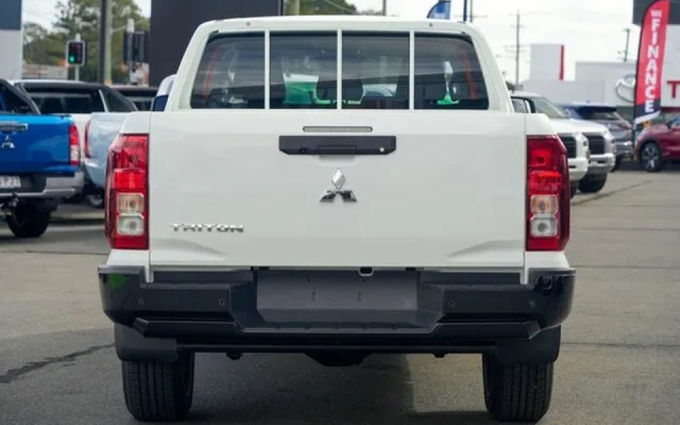 2026 Mitsubishi Triton MV MY26 GLX Pick-up Double Cab 4x2 White 6 Speed Sports Automatic Utility