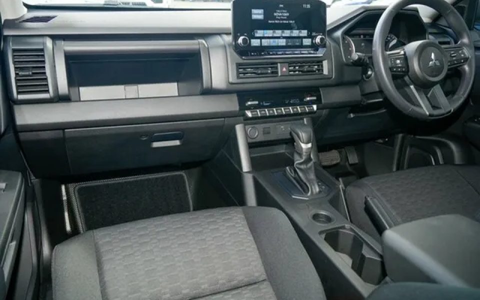 2026 Mitsubishi Triton MV MY26 GLX Pick-up Double Cab 4x2 White 6 Speed Sports Automatic Utility