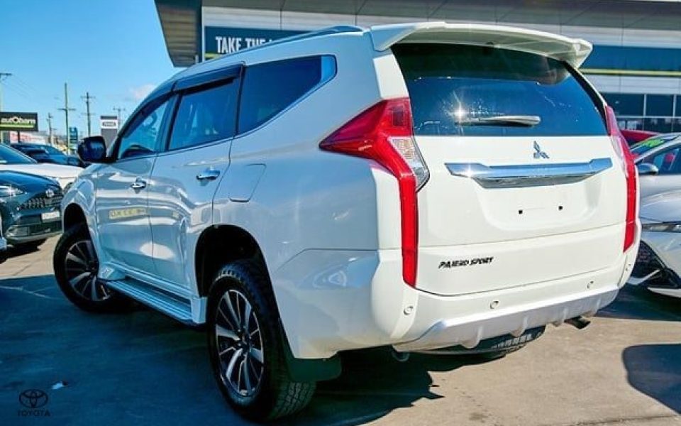 2016 Mitsubishi Pajero Sport GLS
