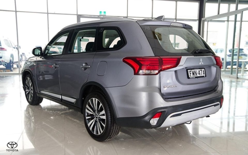 2019 Mitsubishi Outlander ES