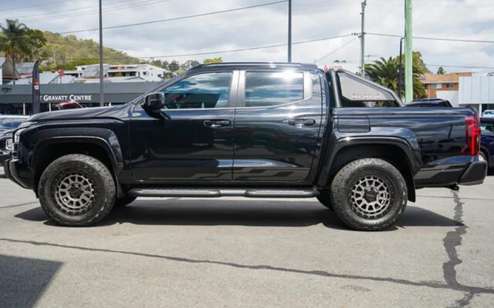 2026 Mitsubishi Triton MV MY26 Raider Pick-up Double Cab 4X4 Black Mica 6 Speed Sports Automatic