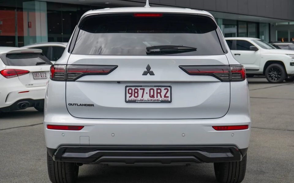 2026 Mitsubishi Outlander ZM MY26 Black Edition 2WD White Diamond 8 Speed Constant Variable Wagon