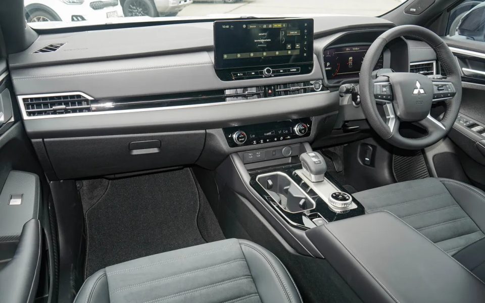 2026 Mitsubishi Outlander ZM MY26 Black Edition 2WD White Diamond 8 Speed Constant Variable Wagon