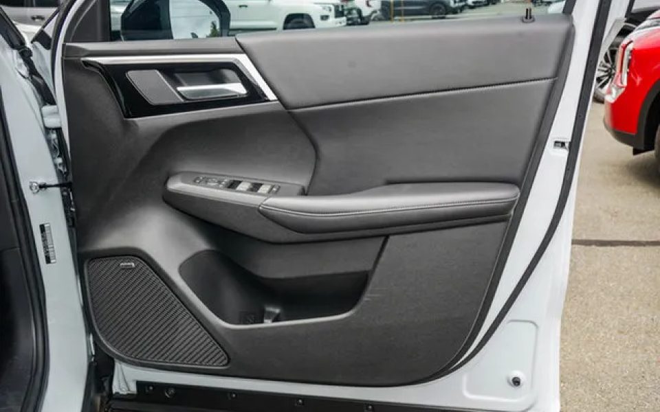 2026 Mitsubishi Outlander ZM MY26 Black Edition 2WD White Diamond 8 Speed Constant Variable Wagon