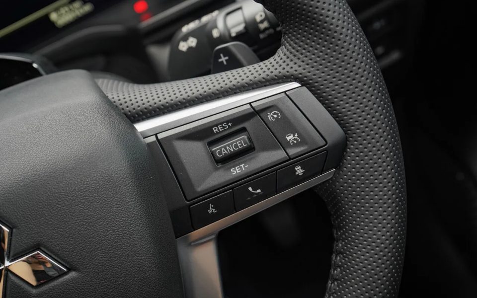 2026 Mitsubishi Outlander ZM MY26 Black Edition 2WD White Diamond 8 Speed Constant Variable Wagon