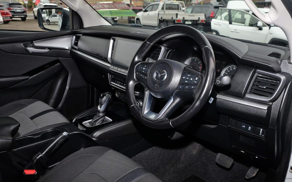 2023 MAZDA BT-50 XTR
