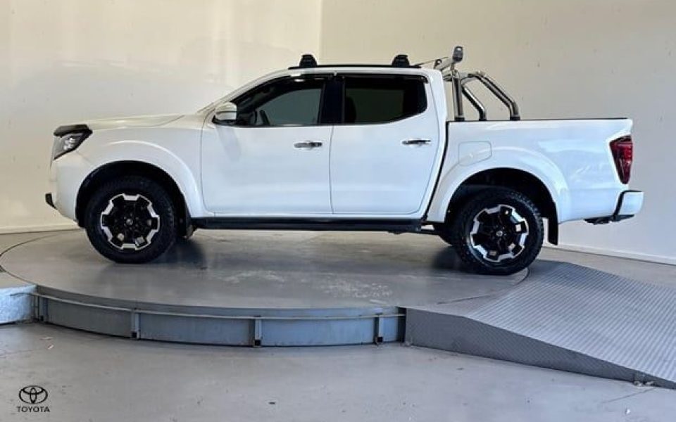 2021 Nissan Navara ST-X