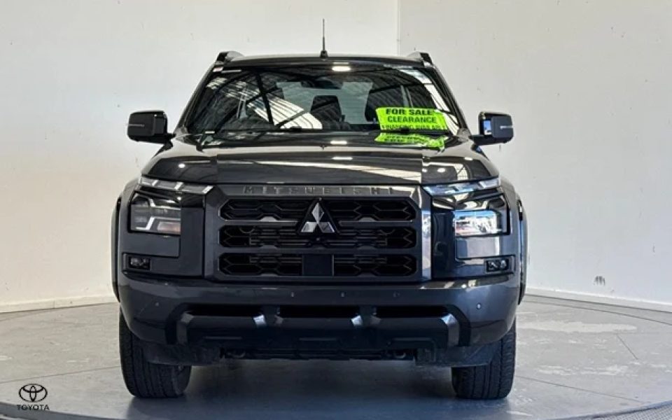 2025 Mitsubishi Triton GSR