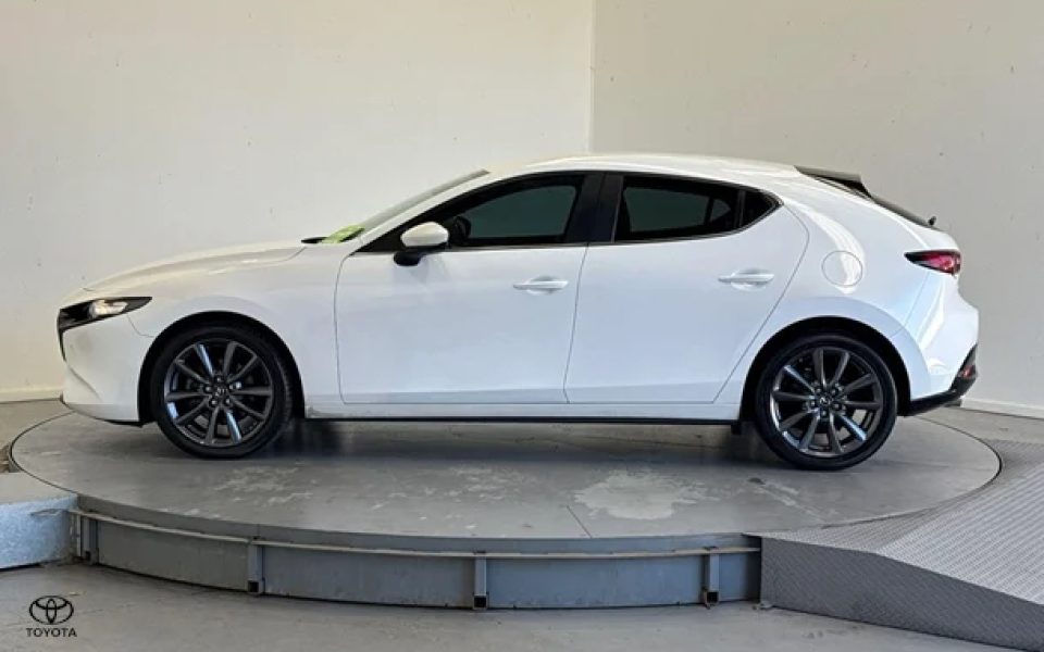 2022 Mazda 3 G20 Pure