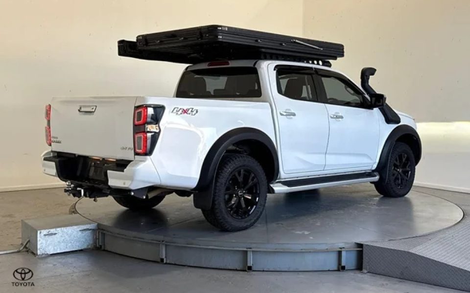 2023 Isuzu D-MAX LS-U