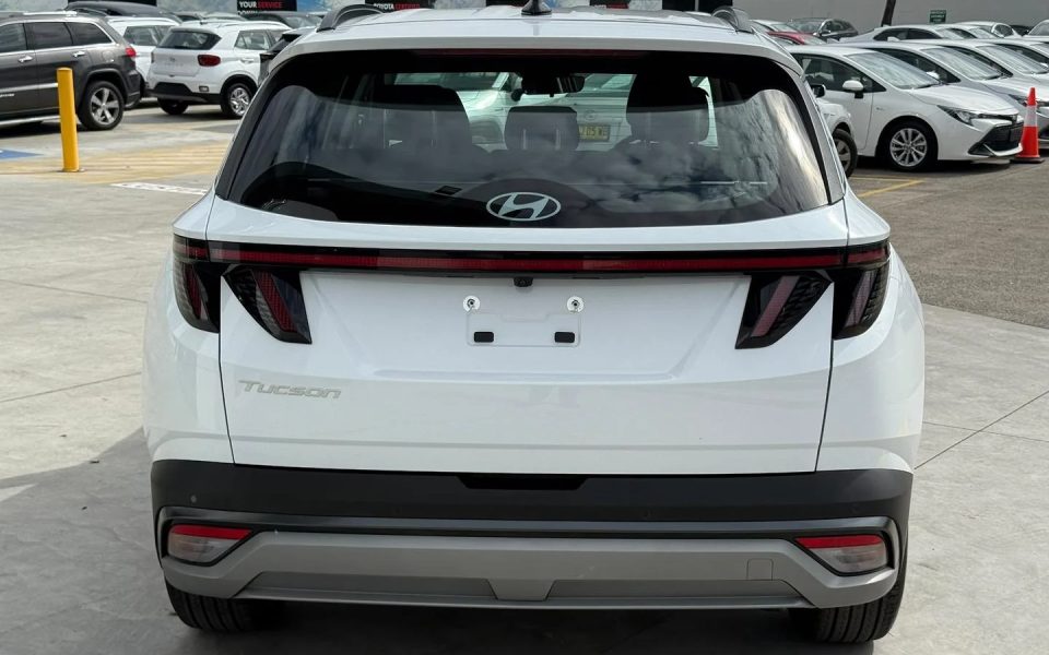 2025 Hyundai TUCSON Base