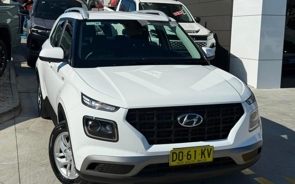 2025 Hyundai Venue Base