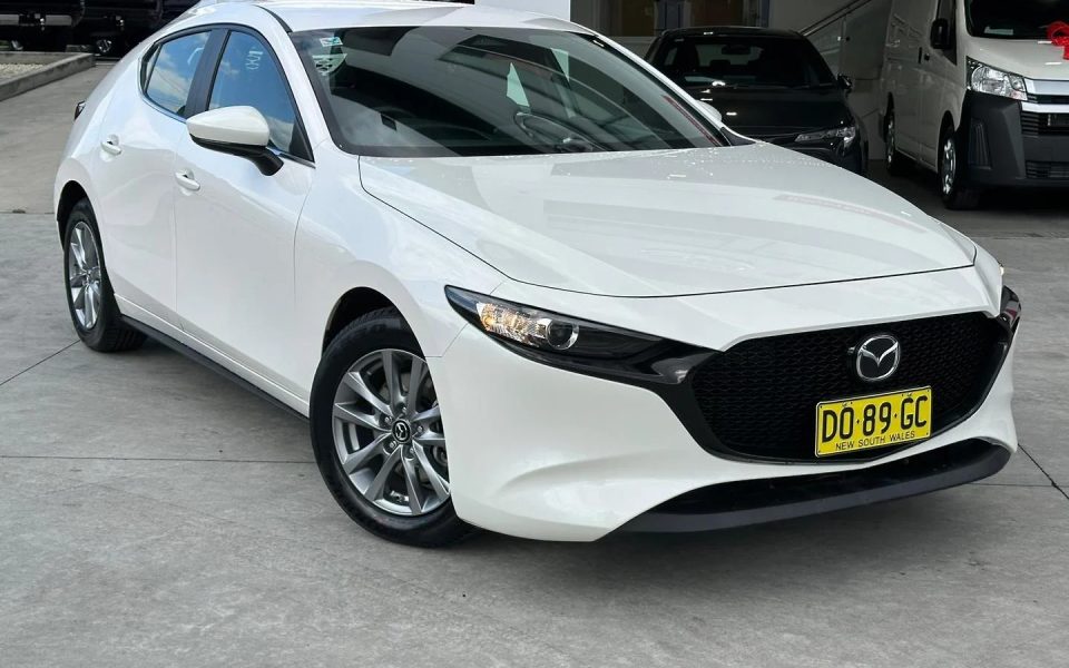 2025 MAZDA MAZDA3 G20 Pure