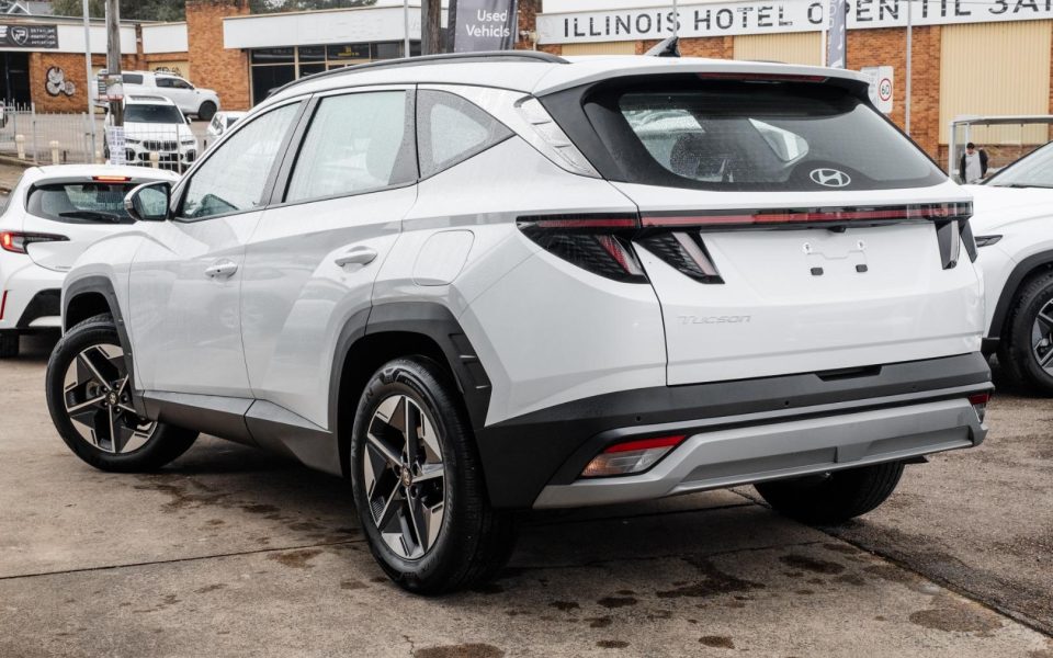 2025 Hyundai TUCSON Base