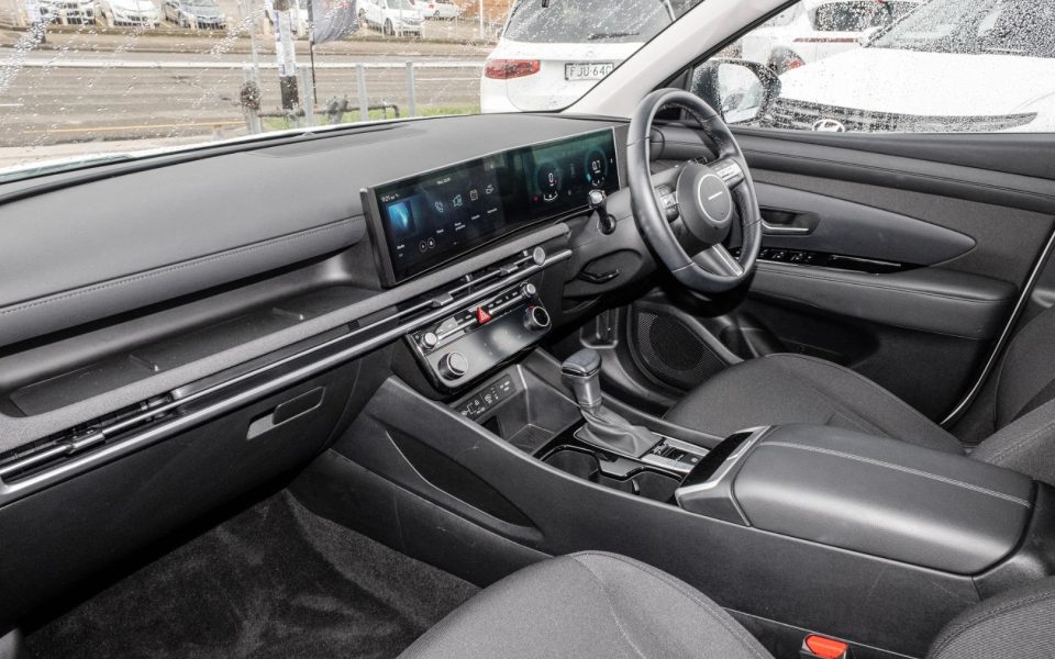2025 Hyundai TUCSON Base
