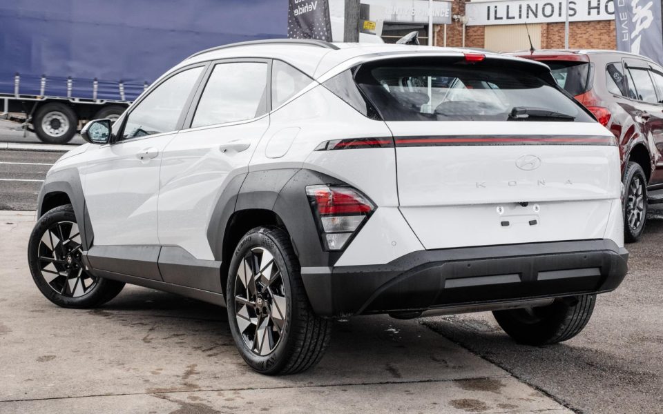 2025 Hyundai KONA Base