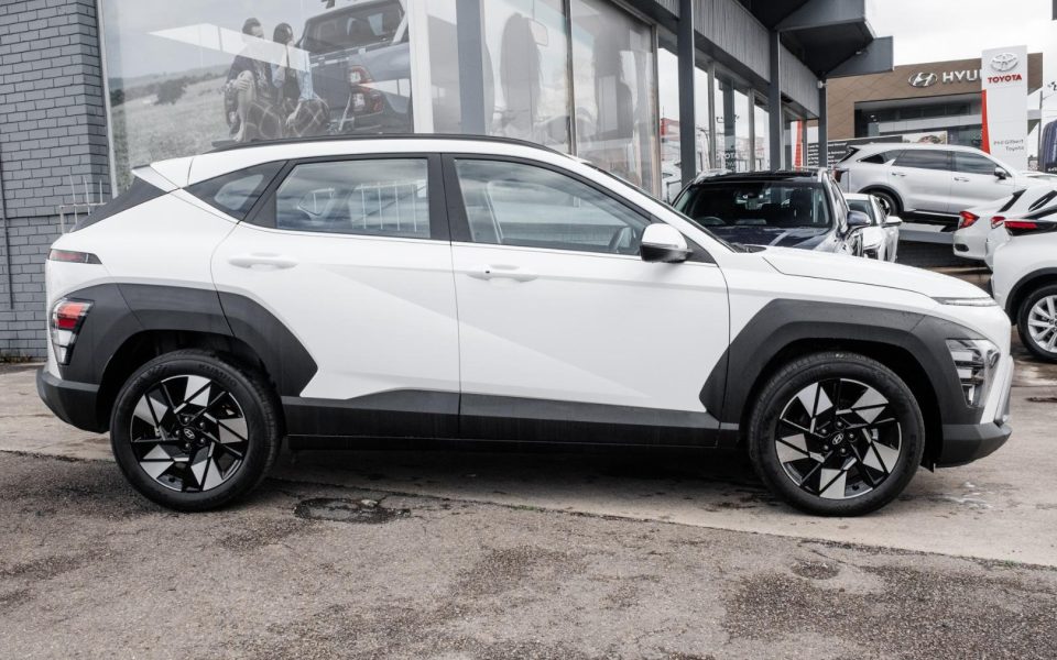 2025 Hyundai KONA Base