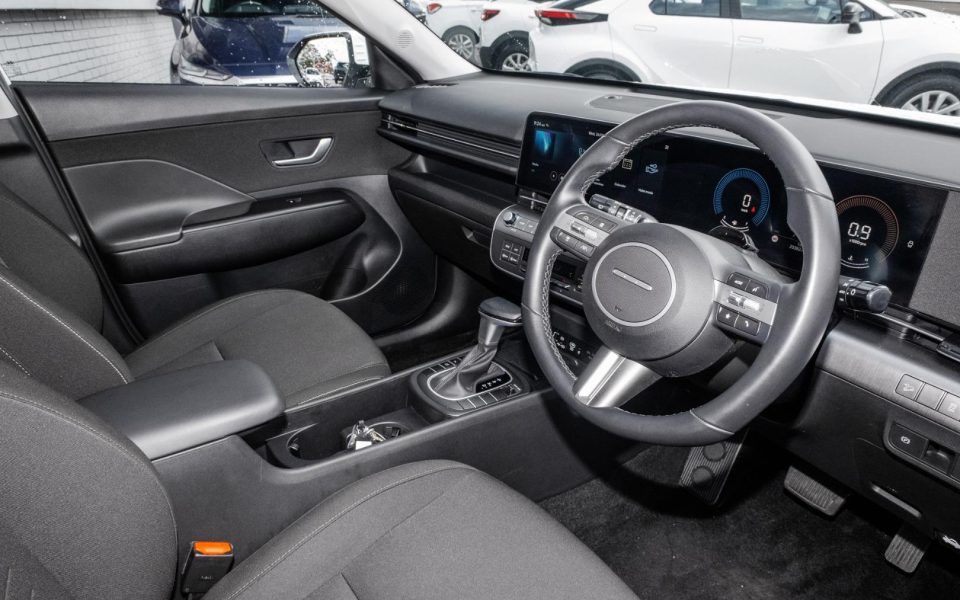 2025 Hyundai KONA Base