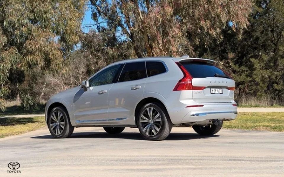 2023 Volvo XC60 Ultimate B5 Bright