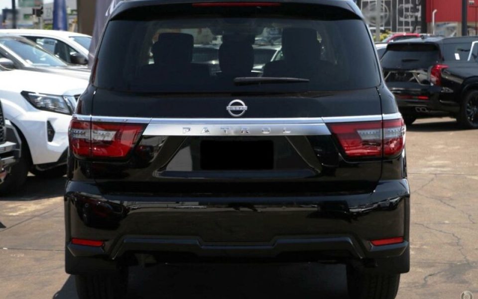 2026 Nissan Patrol TI-L Wagon (Black Obsidian) New Car