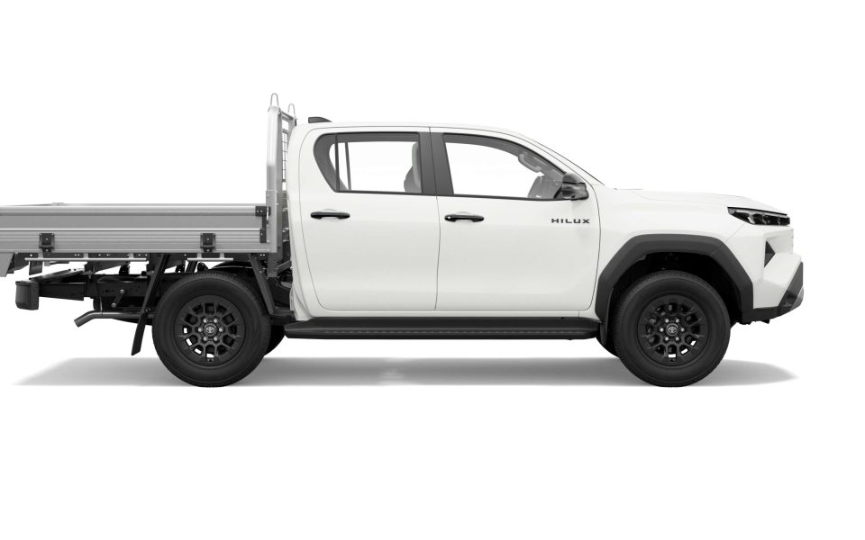 2026 Toyota HiLux 4x4 SR 48V Diesel Double-Cab Cab-Chassis