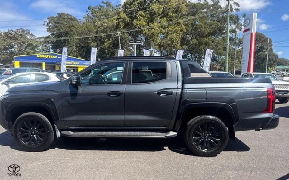 2024 Mitsubishi Triton GSR