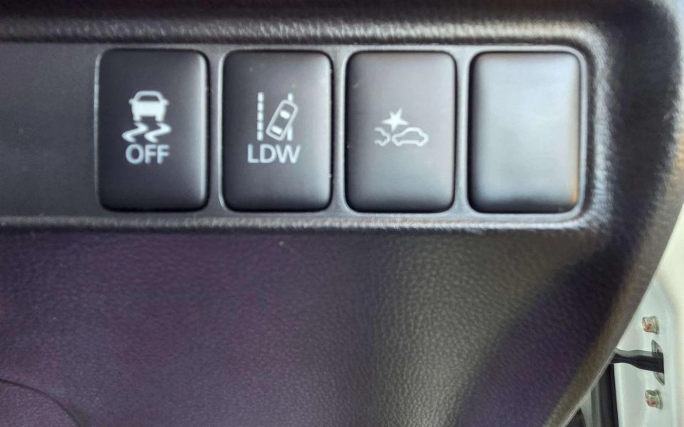 2023 Mitsubishi Triton GLX
