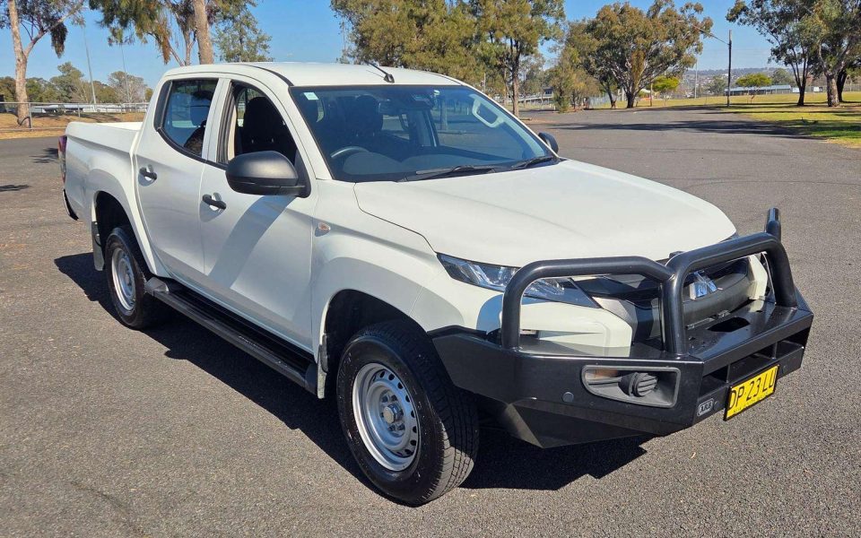 2023 Mitsubishi Triton GLX
