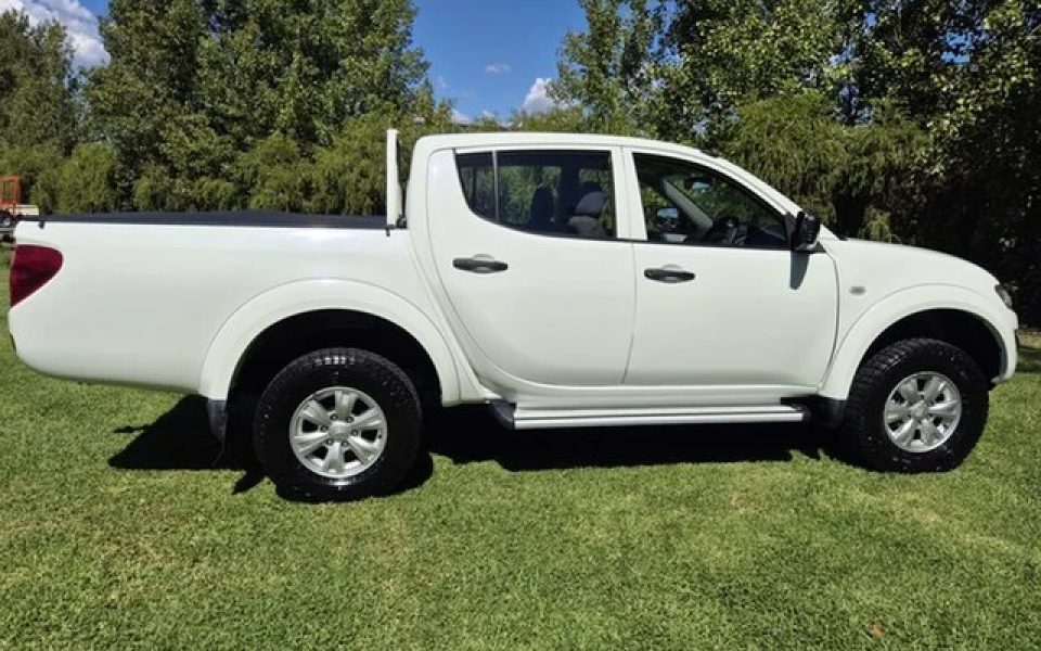 2015 Mitsubishi Triton GLX
