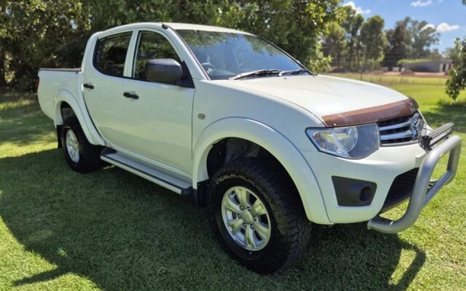 2015 Mitsubishi Triton GLX