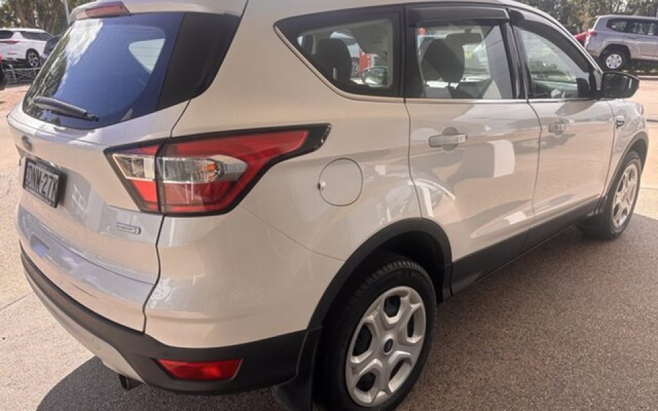 2017 Ford ESCAPE Ambiente