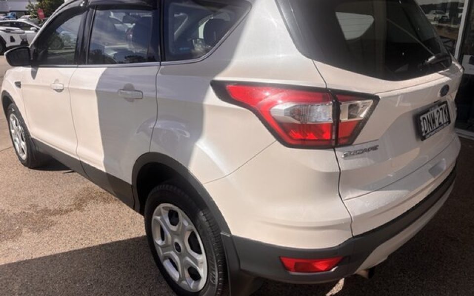 2017 Ford ESCAPE Ambiente