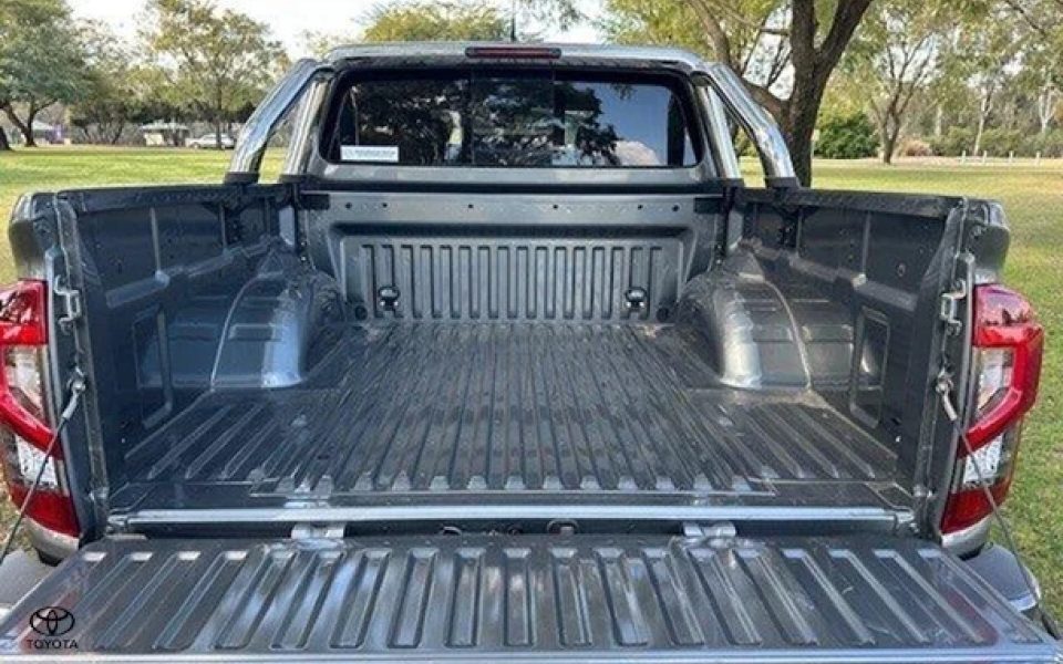 2024 Nissan Navara ST