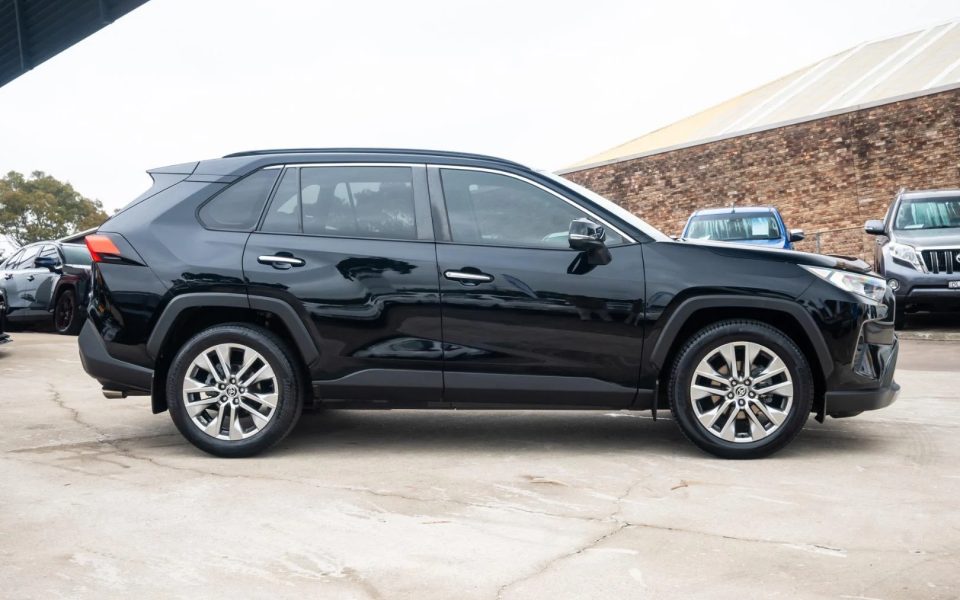 2020 Toyota RAV4 Cruiser 2WD